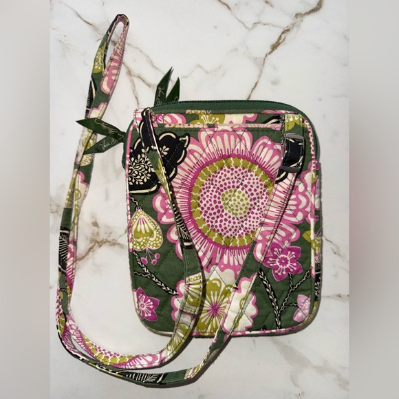 Vera Bradley Floral Quilted Crossbody Travel Organizer Bag Green Pink 🩷💚 - Picture 5 of 5